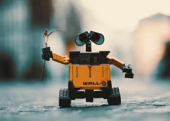 The Data Collection and Processing Capabilities of Robots: Privacy and Data Protection Concerns