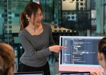 Balancing Technological Advancement with Social Responsibility: The Future of Academic and Practical Focus