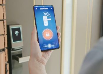 Enhancing User Experience Through Voice Recognition and Semantic Understanding in Smart Homes and Customer Service Robots
