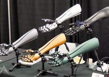 Biomimetic Robotic Technology in the Design of Prosthetics and Assistive Devices