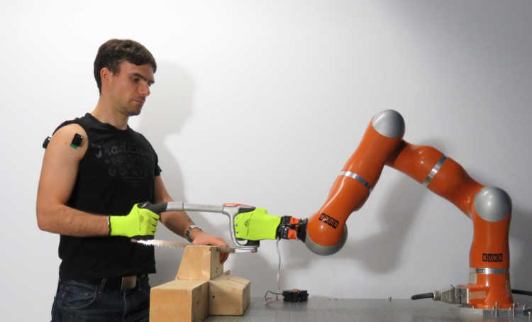 How to View the Evolution of the Future ‘Human-Robot Collaboration’ Model, Especially in the Deep Integration in the Workplace and Home Life